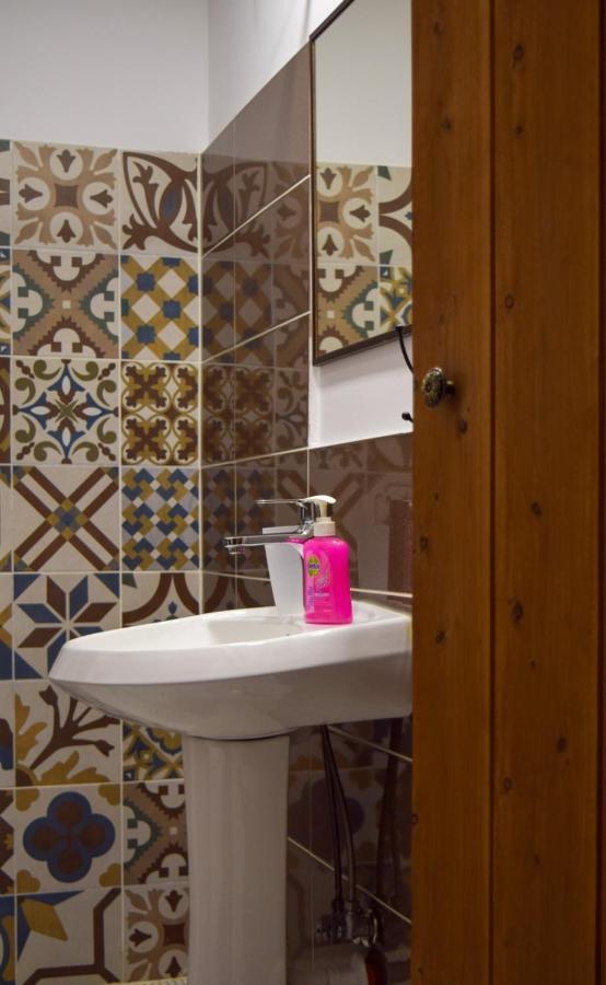 Sokaku I Te Marreve Guesthouse Гирокастра Экстерьер фото